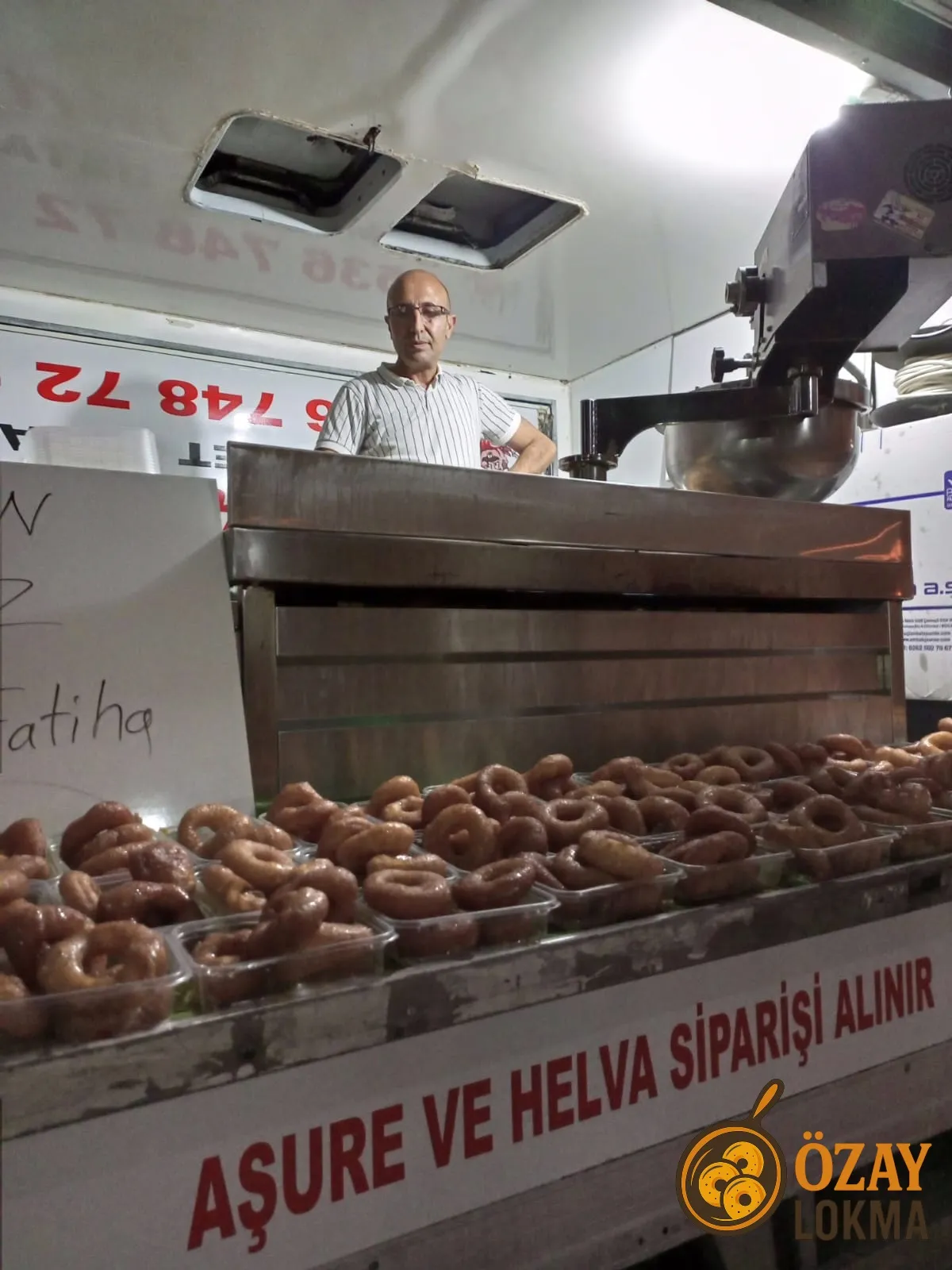 Manisa seyyar lokmacı ekibi - hijyenik çalışma - Özay Lokma